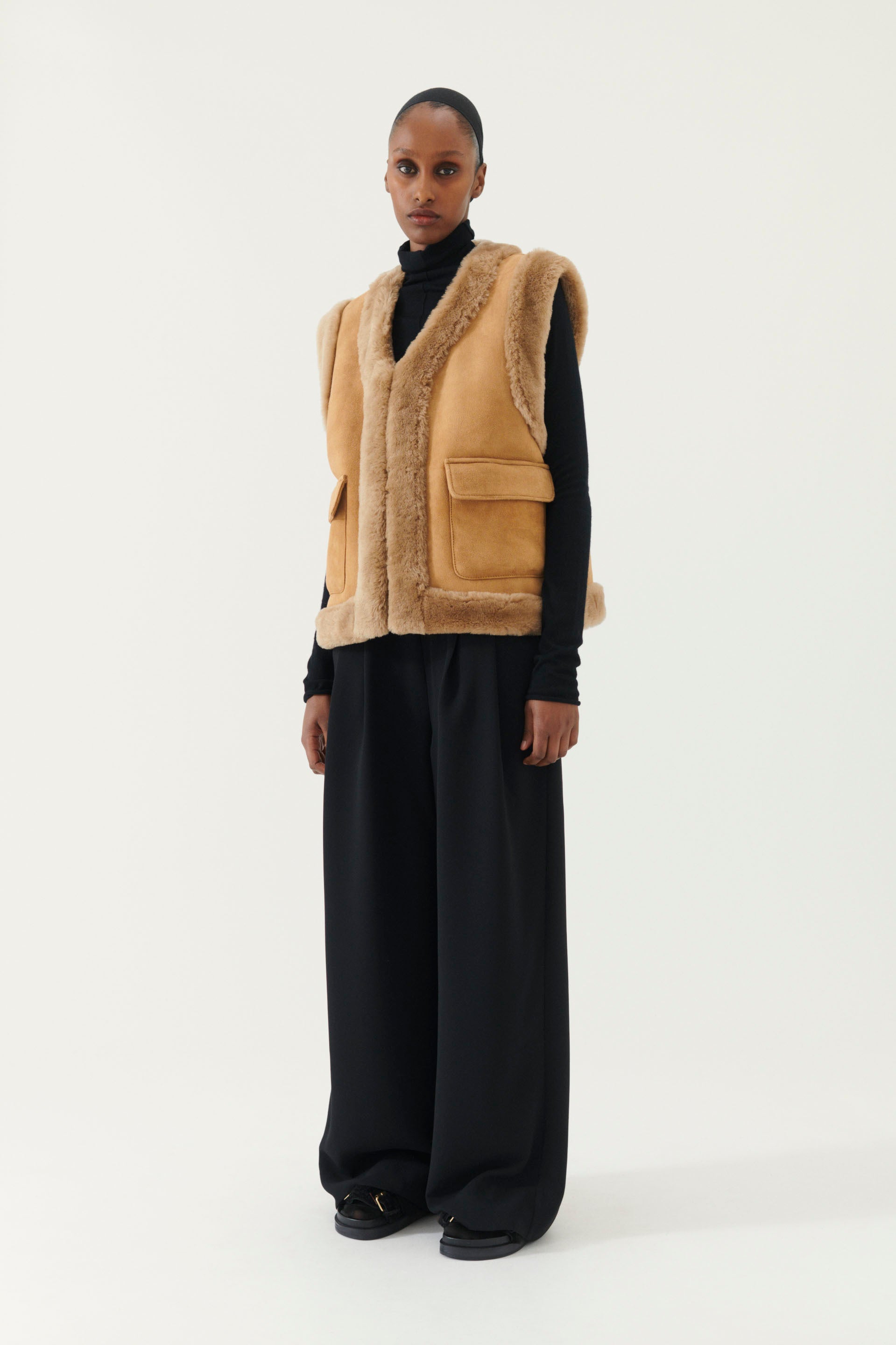 Lovechild 1979 Sally Vest OUTERWEAR 741 Tan